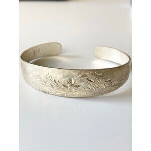 Vintage 925 Italy Sterling Silver diamond cut floral cuff Bracelet